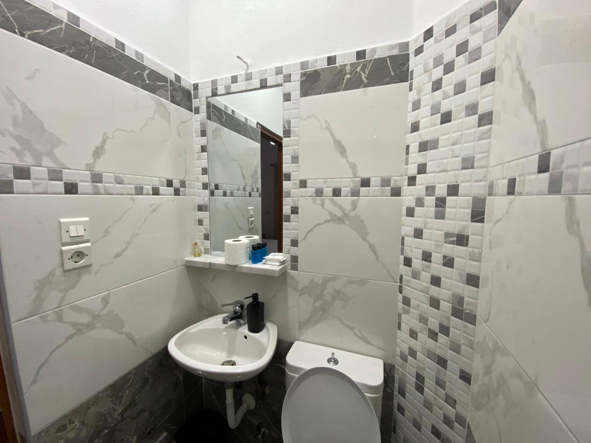 Hotel Metali Saranda Extérieur photo