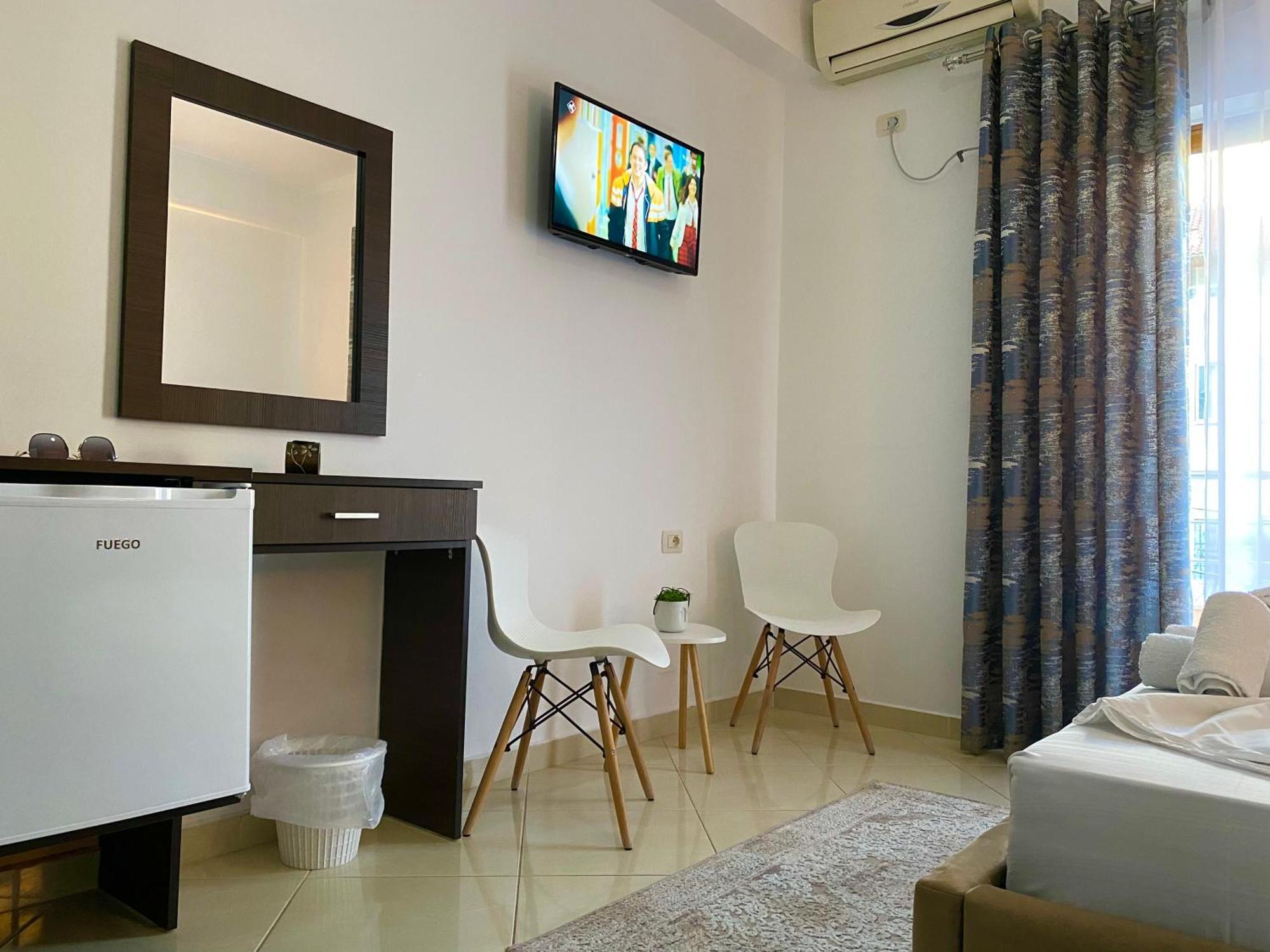 Hotel Metali Saranda Extérieur photo